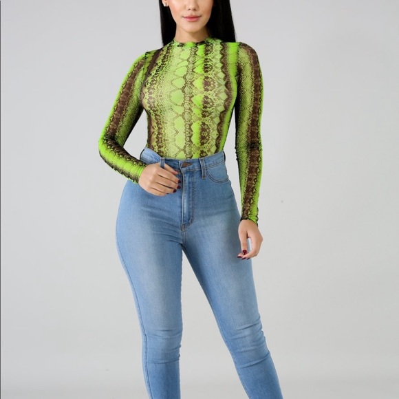 Venom 2 Piece Set-Green - Picture 3 of 3